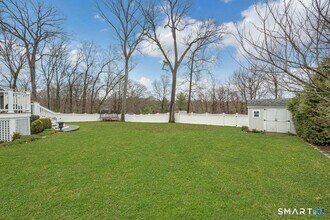 51 Ledgewood Dr in Norwalk, CT - Building Photo - Building Photo