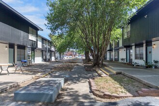 The Townes Townhomes in San Antonio, TX - Foto de edificio - Building Photo