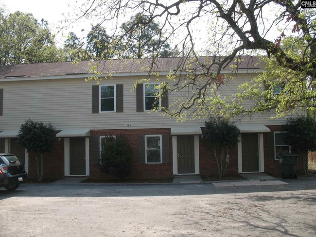 146 Villa Ct in West Columbia, SC - Foto de edificio - Building Photo