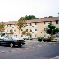 Laurel Park Manor Apartments