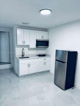 1308 NW 19th Ave in Fort Lauderdale, FL - Building Photo - Building Photo