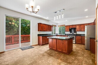 12590 NW Naomi Ln in Portland, OR - Building Photo - Building Photo