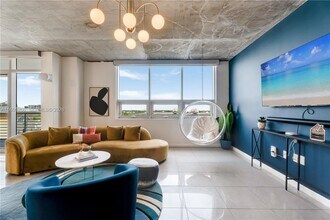 3250 NE 1st Ave, Unit 715 in Miami, FL - Building Photo - Building Photo