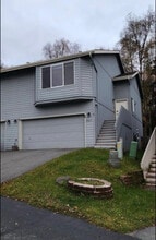 8917 Eagle Pl Loop in Anchorage, AK - Building Photo - Building Photo