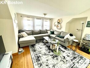551 Washington St in Boston, MA - Building Photo - Building Photo