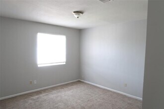 12611 Ashford Meadow Dr-Unit -A in Houston, TX - Building Photo - Building Photo