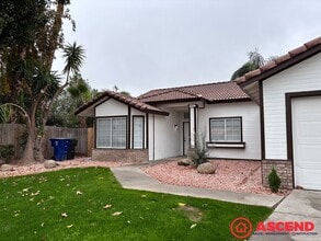9017 St Jean Ct in Bakersfield, CA - Building Photo - Building Photo