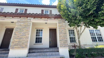 17090 SW 95th Terrace in Miami, FL - Building Photo
