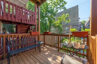 2947 W Lyndale St in Chicago, IL - Building Photo - Building Photo