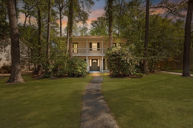 property at 3811 Woodbriar Dr