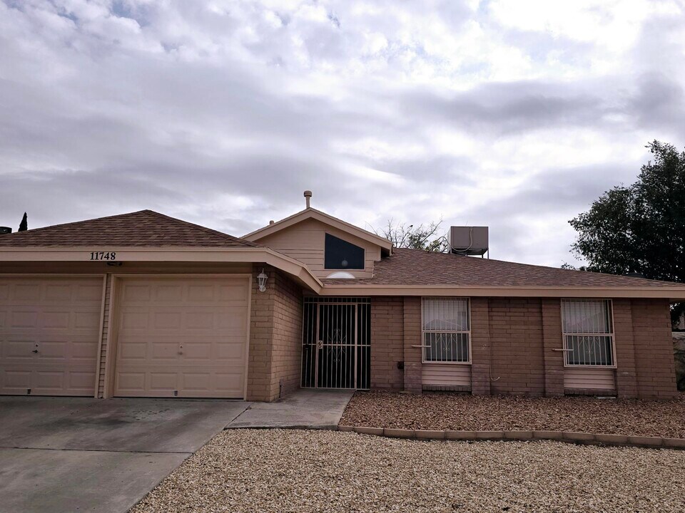 11748 Jennifer Dr in El Paso, TX - Building Photo