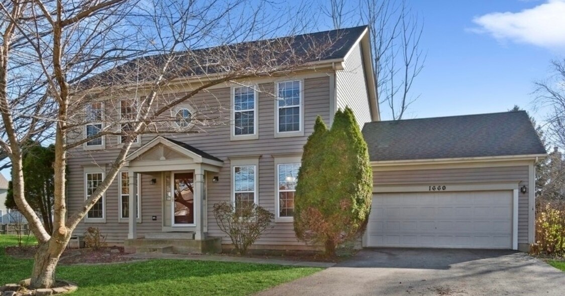 1660 Blackwell Ln in Aurora, IL - Building Photo