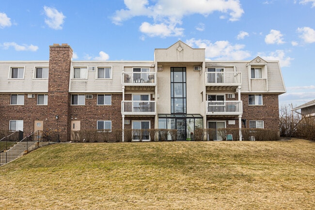 155 E Mill St in Wauconda, IL - Building Photo - Building Photo