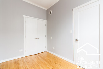 2112 W Division St, Unit 3R in Chicago, IL - Foto de edificio - Building Photo