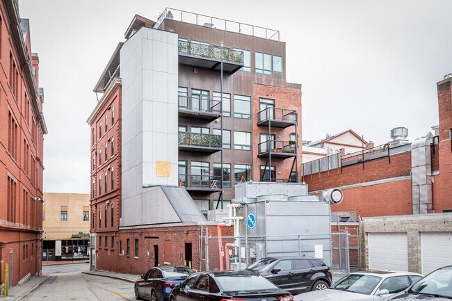 property at 547A Congress St