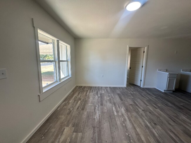 1904 63rd St in Lubbock, TX - Foto de edificio - Building Photo