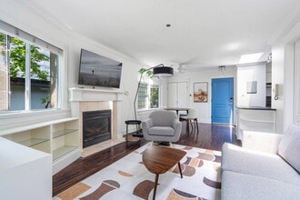 1126 W 11th Ave in Vancouver, BC - Building Photo - Building Photo