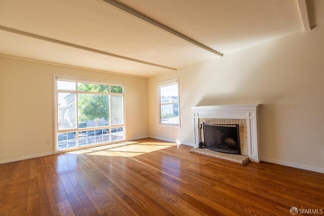 1030 Ulloa St in San Francisco, CA - Building Photo - Building Photo