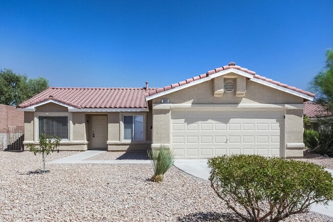 property at 3020 Honeysuckle Ave
