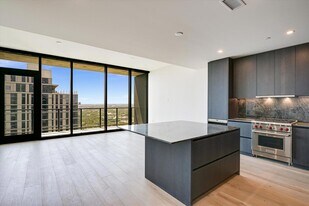 610 Davis St, Unit 4502 in Austin, TX - Building Photo