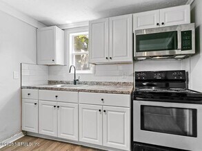 1424 E 25th St in Jacksonville, FL - Building Photo - Building Photo