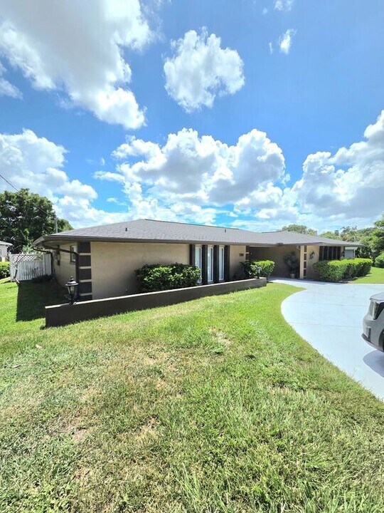 2514 Tuscarora Trail in Maitland, FL - Building Photo