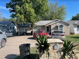 707 Jefferson St in Hillsboro, TX - Building Photo