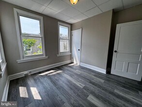 2416 N Hollywood St in Philadelphia, PA - Building Photo - Building Photo