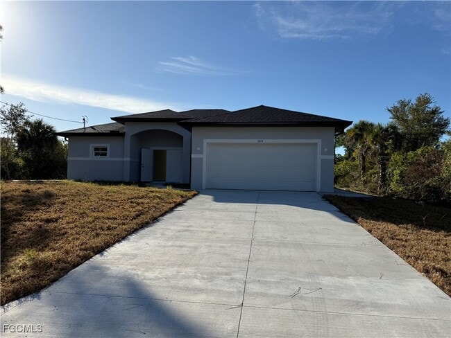 property at 1014 Lakeside Dr