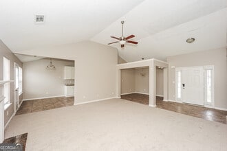 425 Buffington Dr in Union City, GA - Building Photo - Building Photo