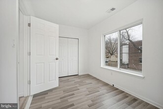 1642 16th St SE-Unit -3 in Washington, DC - Building Photo - Building Photo