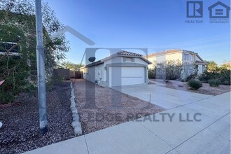 11025 W Frier Dr in Glendale, AZ - Building Photo - Building Photo