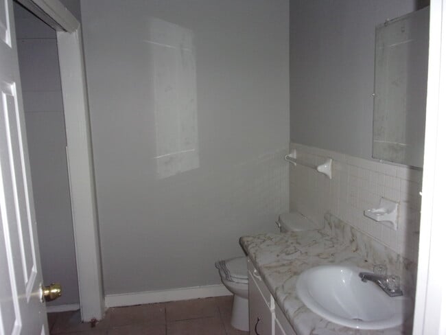 5546 Apple Blossom Dr in Memphis, TN - Building Photo - Building Photo