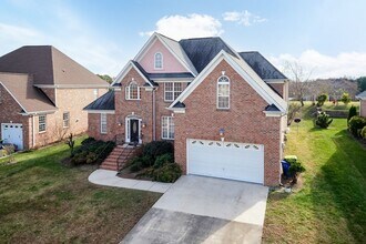 6007 Windsor Cir in Elon, NC - Building Photo - Building Photo