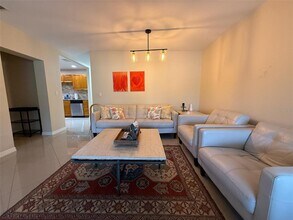 5920 1st St N in St. Petersburg, FL - Building Photo - Building Photo