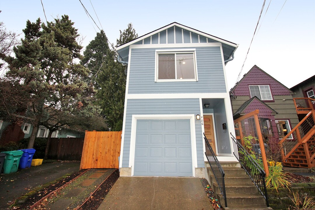 406 SE 87th Ave in Portland, OR - Building Photo