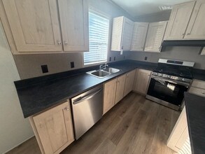 154 Pheasant Run in Lapeer, MI - Foto de edificio - Building Photo