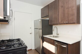 2641 N Spaulding Ave in Chicago, IL - Building Photo - Building Photo