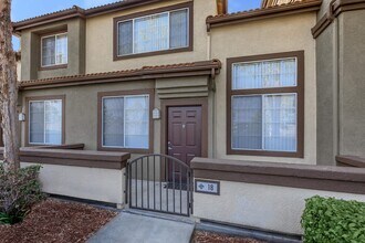 Wood Canyon Villas in Aliso Viejo, CA - Building Photo - Building Photo