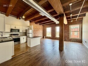 204 Walnut St in Kansas City, MO - Foto de edificio - Building Photo