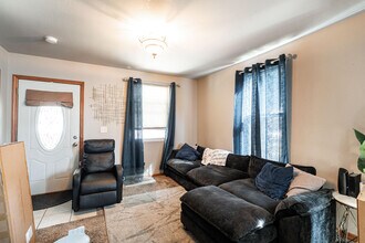 1801 S 64th St in West Allis, WI - Building Photo - Building Photo