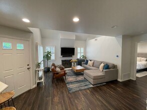 611 Springbrook N in Irvine, CA - Building Photo - Building Photo