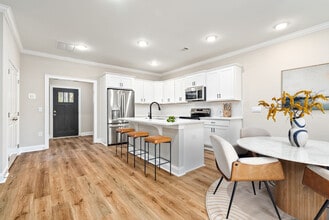 Asbury Hills in Auburn, AL - Building Photo - Building Photo