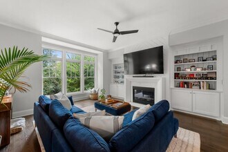 2045 Bellrick Rd NW in Atlanta, GA - Building Photo - Building Photo