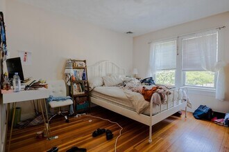 130 Capen St in Medford, MA - Building Photo - Building Photo