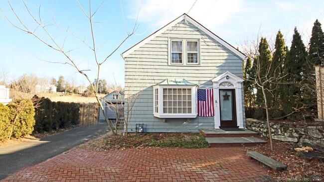 233 Harbor Rd in Fairfield, CT - Building Photo - Building Photo