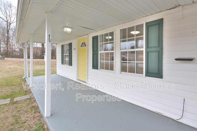 58 Thaxton Rd in Roxboro, NC - Building Photo