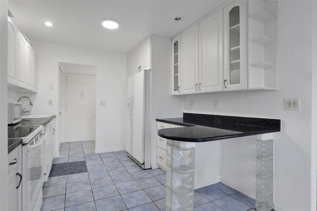 10 Secora Rd in Monsey, NY - Building Photo - Building Photo