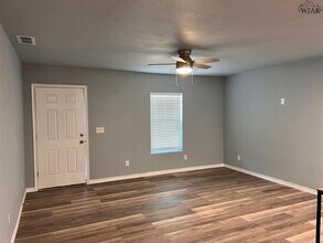 1703 Polk St in Wichita Falls, TX - Building Photo - Building Photo