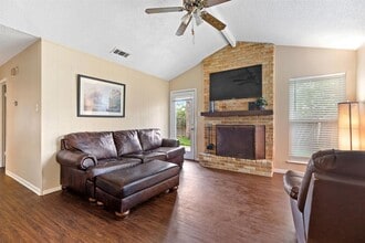 1210 Glenda Dr in Round Rock, TX - Building Photo - Building Photo